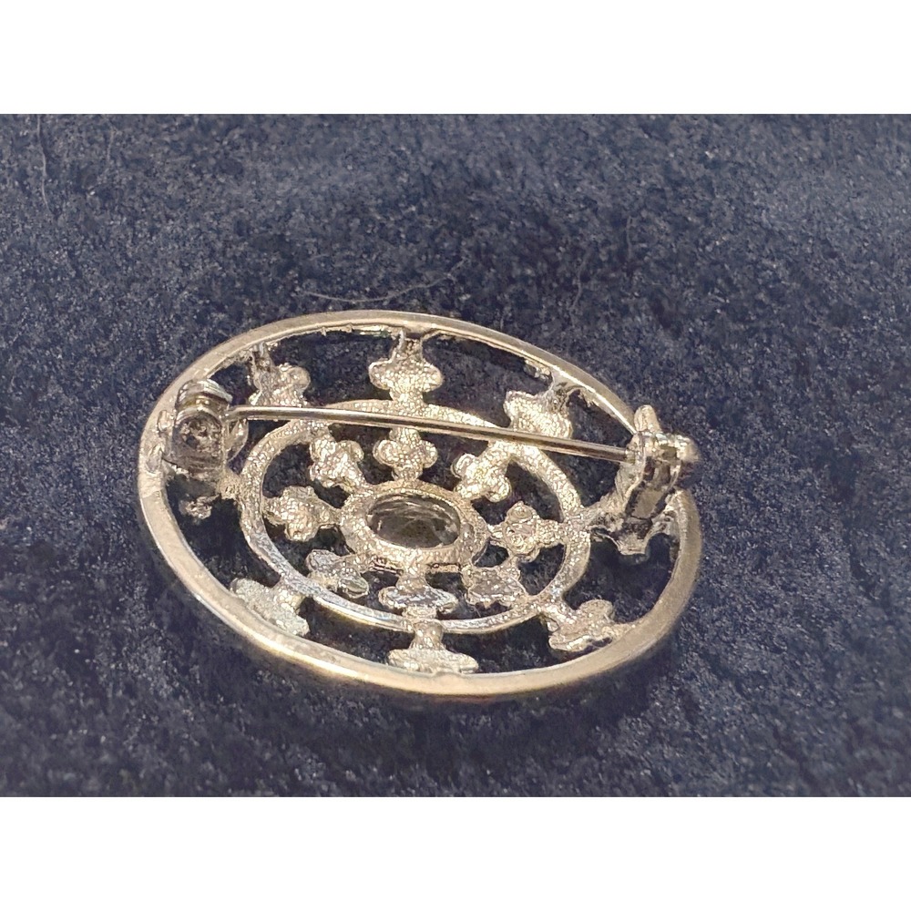 Silver Tone Round Brooch Pin with Clear Gemstone and‎ Flower Accents - Picture 3 of 3